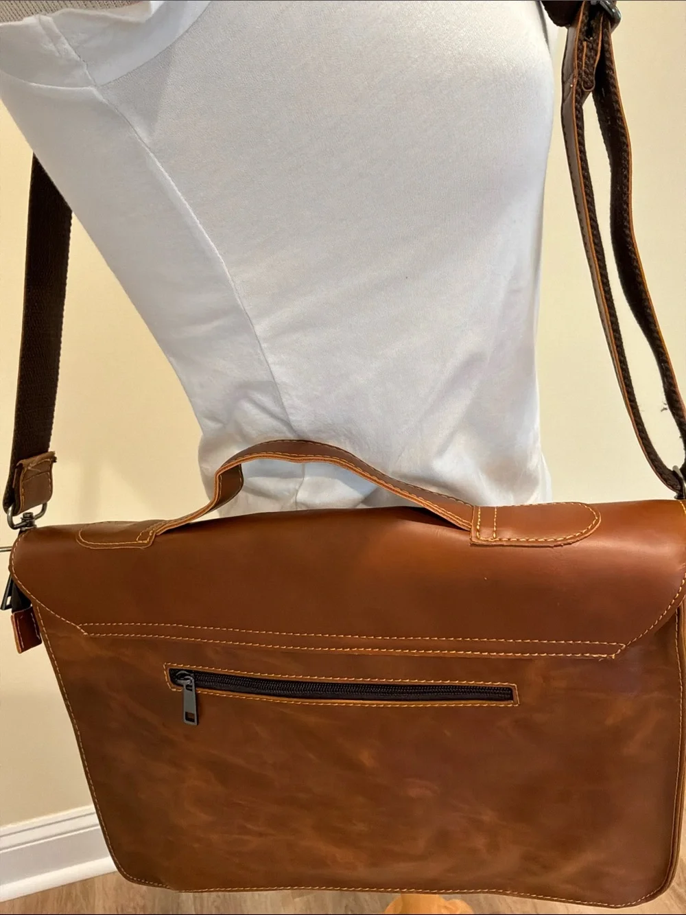 Berchirly sleek brown
